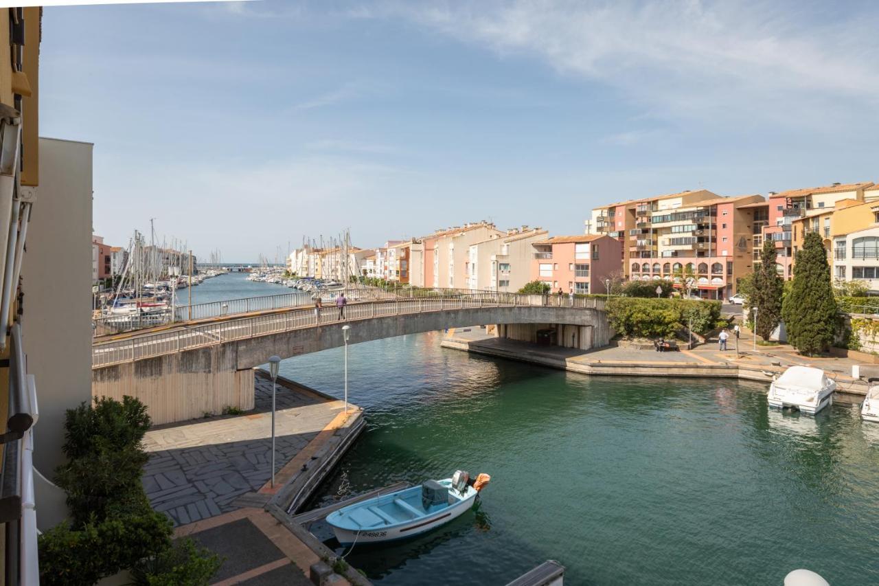 Appartement Little Venezia by POM, au bord de l'eau, parking à Agde Extérieur photo